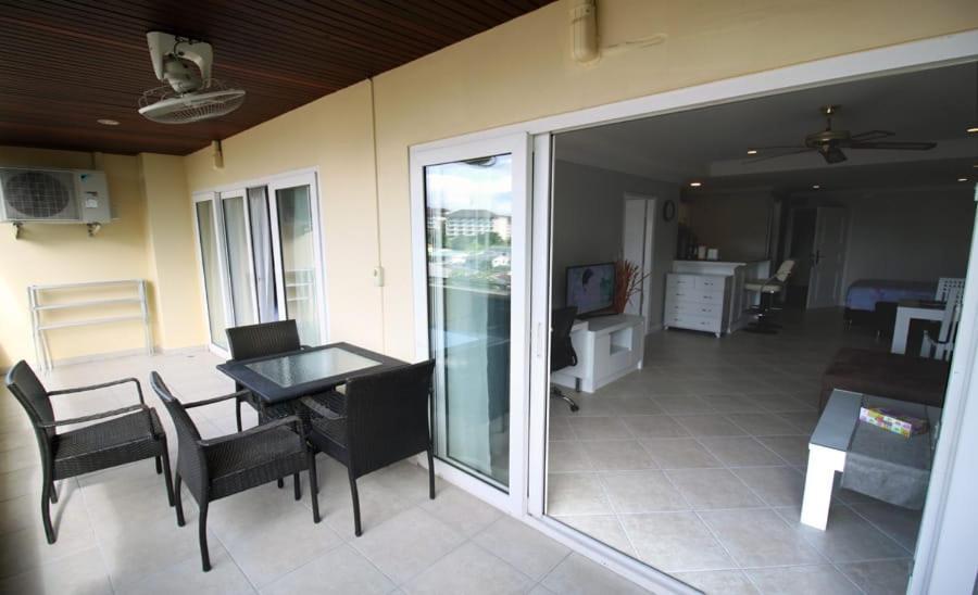 View Talay Residence 6 Wongamat Sand Beach Патая Екстериор снимка